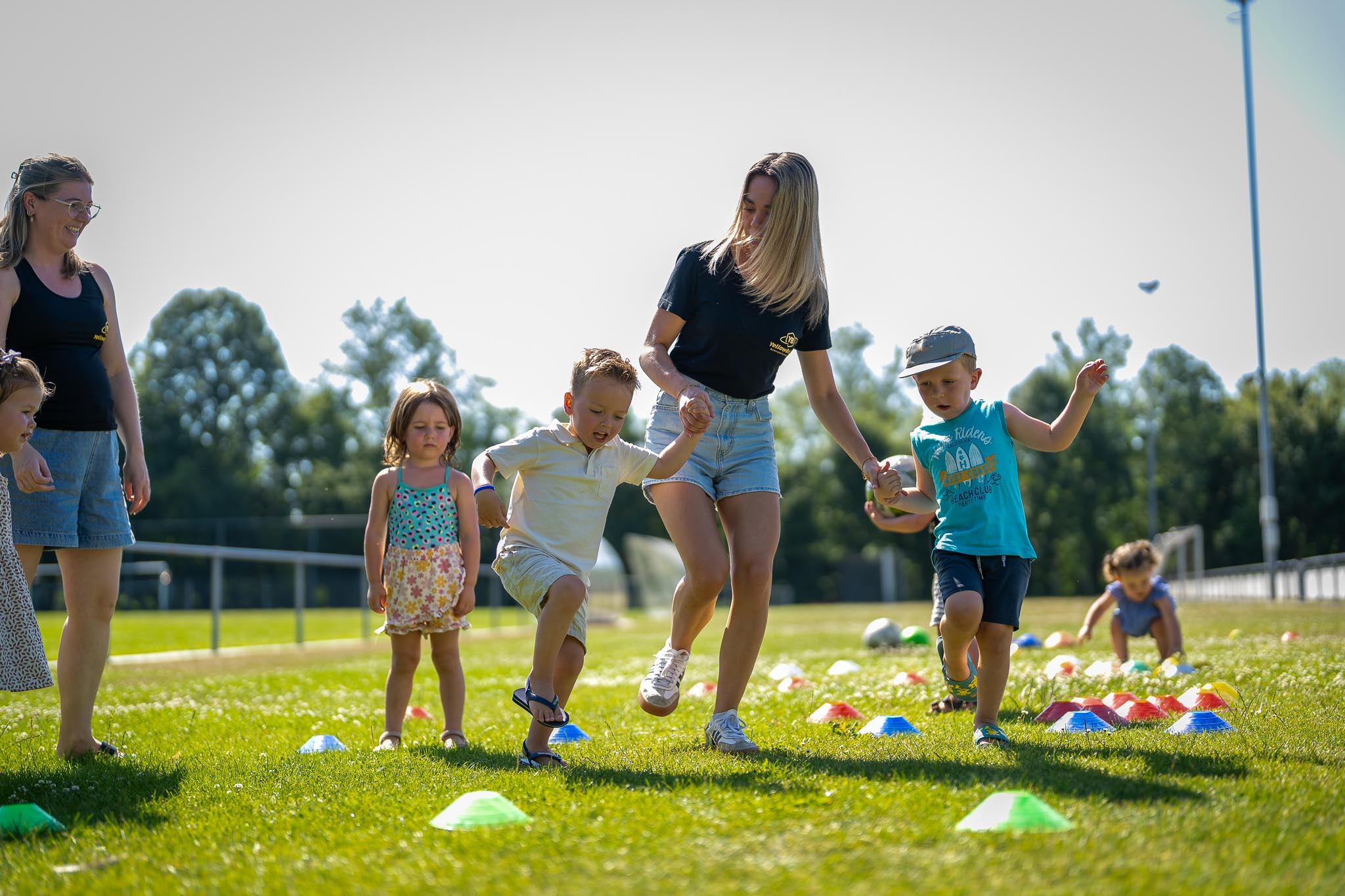 Waarom buitenspelen essentieel is voor de ontwikkeling van je kind