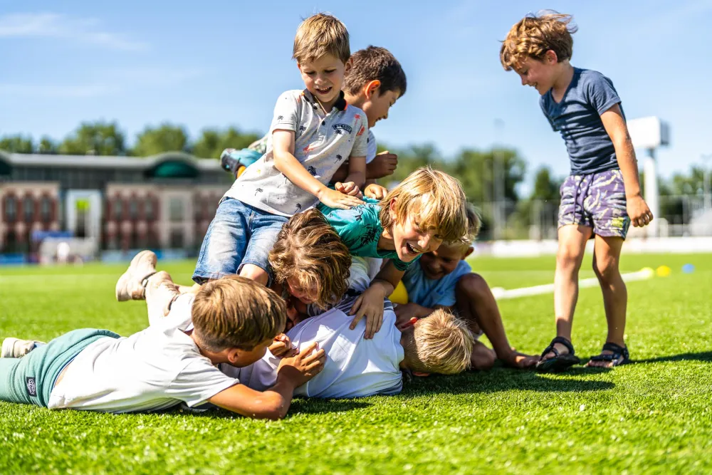 YellowBellies buitenspeelse kinderopvang BSO Reeuwijk buitenschoolse opvang Reeuwijk sport BSO gezonde BSO Reeuwijk