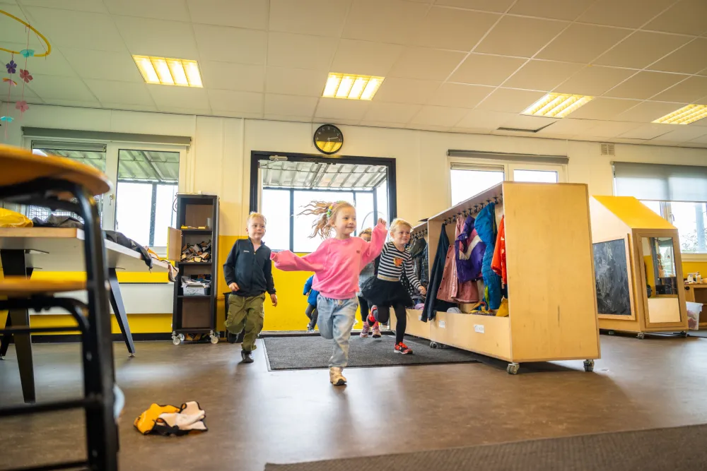 YellowBellies buitenspeelse kinderopvang BSO Montfoort kinderen