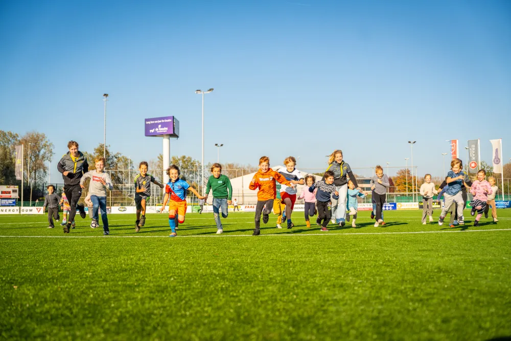 YellowBellies buitenspeelse kinderopvang BSO KDV groene hart sfeerfoto