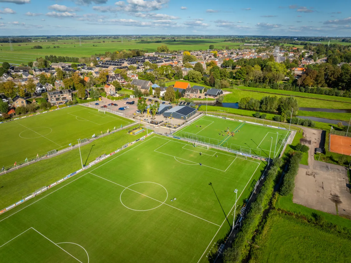 YellowBellies buitenspeelse kinderopvang BSO Haastrecht locatie overview velden