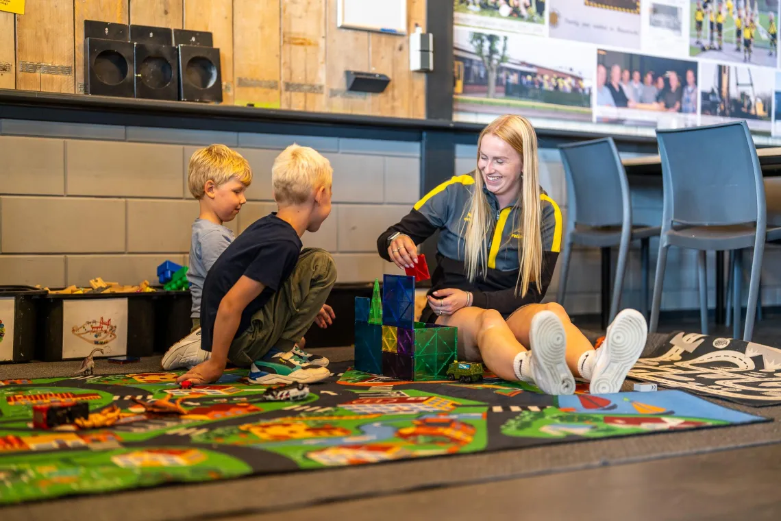 YellowBellies buitenspeelse kinderopvang Haastrecht BSO Haastrecht naschoolse opvang Haastrecht buitenschoolse opvang Haastrecht gezonde BSO Sport BSO