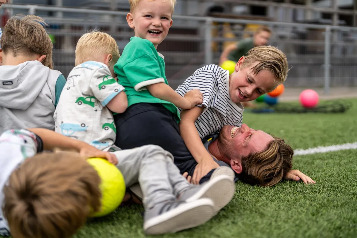 YellowBellies buitenspeelse kinderopvang BSO Linschoten buitenschoolse opvang Linschoten gezonde BSO sport BSO